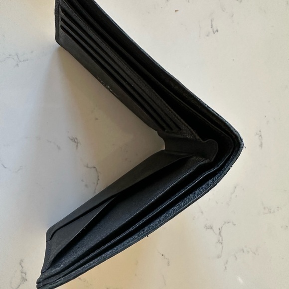 Louis Vuitton leather wallet - Picture 6 of 11